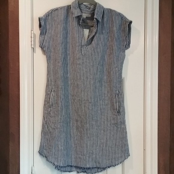 Francesca's Talia Striped Chambray Shift Dress - Picture 5 of 16